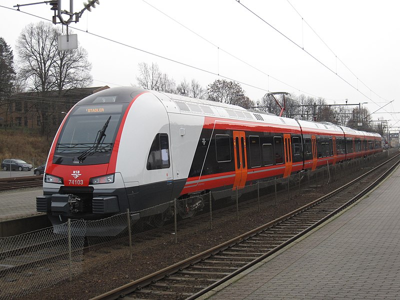 Bestand:Tønsberg Railway Station (6398922311).jpg