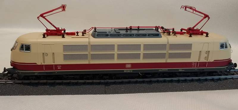 Bestand:Märklin 39170-side.jpg - 3rail Wiki