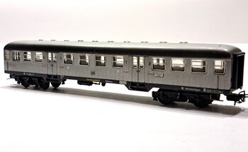 Märklin 4043-side.jpg