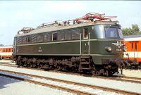 Commons-171R100210Commons-87 150 Jahre Eisenbahn Fahrzeugschau am Gelände Bahnhof Wien Nord, Lok 1018.05.jpg